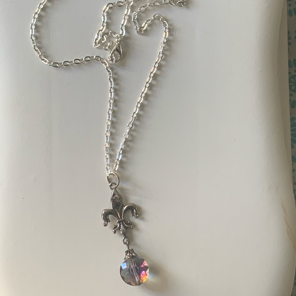 Necklace fleur de Lis pendant - Picture 6 of 9